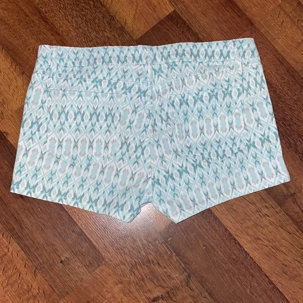 Patterned shorts - Picture 3 of 4